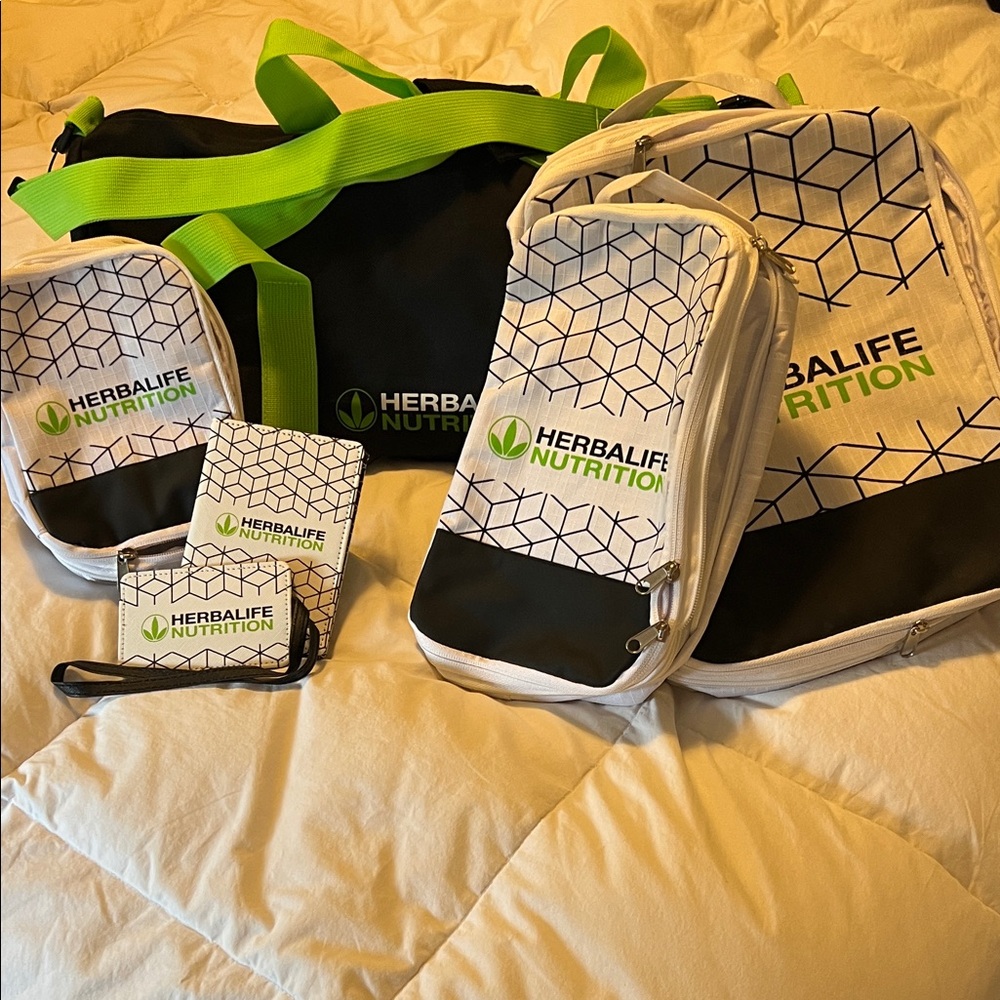 Alife Black and White Storage Bags Set